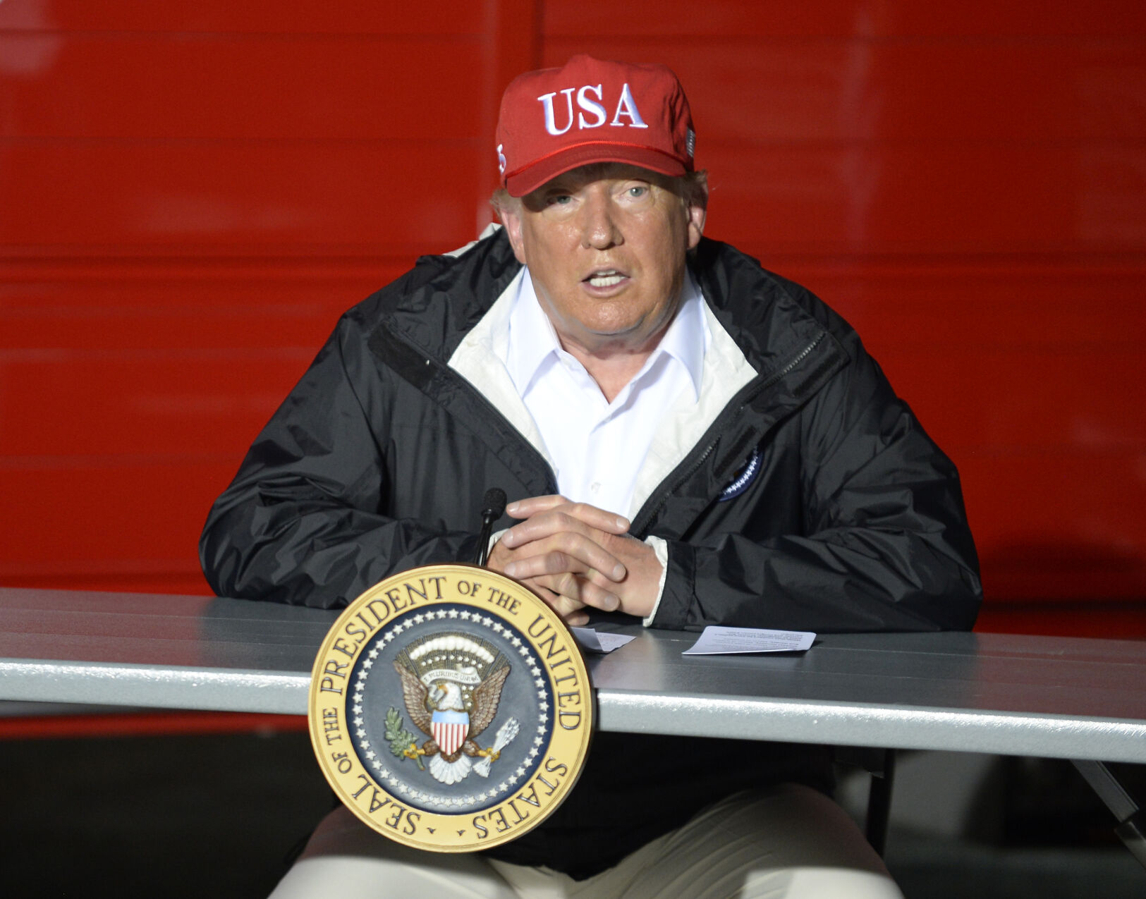 NO.trumpvisit004.083020.jpg